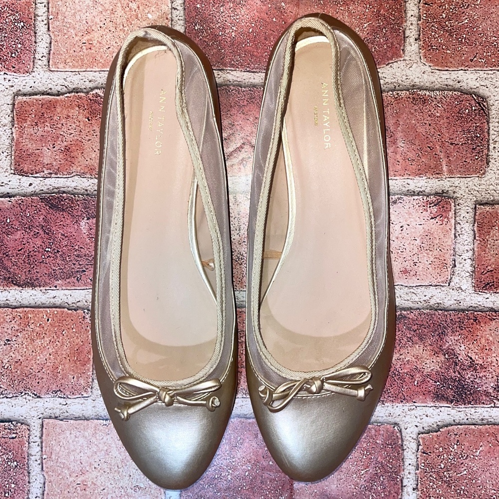 Pre-Owned Ann Taylor Gold Ballerina Bow Flats Mesh Size 9M Cute Chic Casual